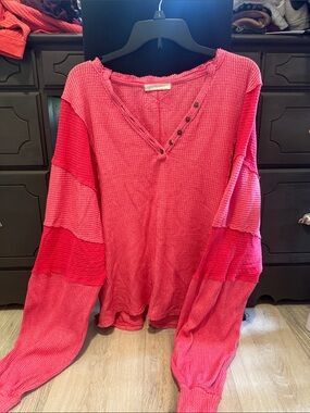 We the Free Women’s Pink/red Ribbed V-Neck Long Sleeve Top